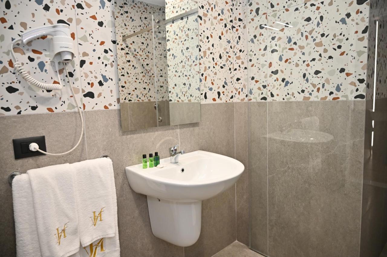 Hotel Vino Durrës 外观 照片